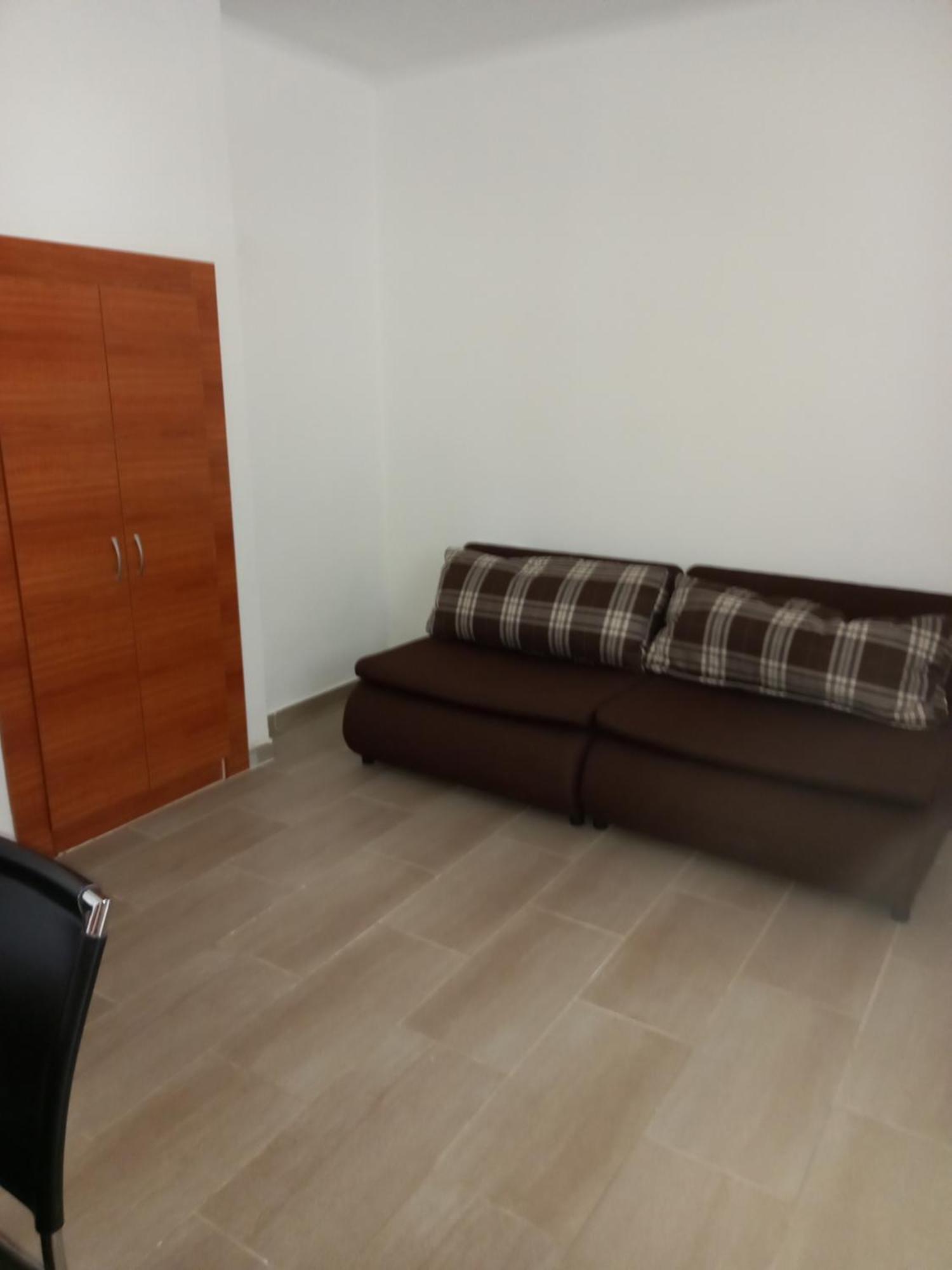 Oereg-To Youth Hostel Tata Zewnętrze zdjęcie